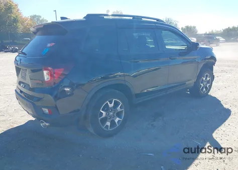 2022 Honda Passport Awd Trailsport z USA, uszkodzony, nr VIN 5FNYF8H65NB009441